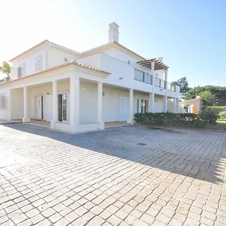Costa Golf Villa